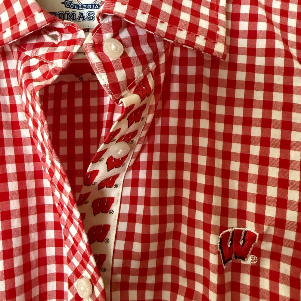 Gingham Wisconsin Badgers Women’s Shirt Large